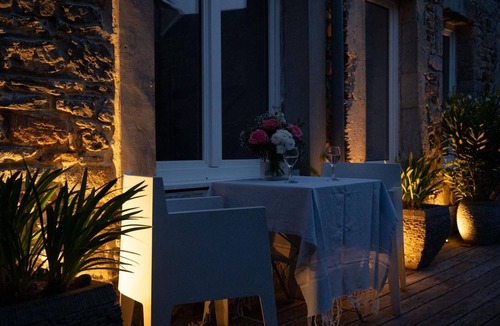 Portbail Apartment | Cozy seaside apartment with WiFi at Portbail