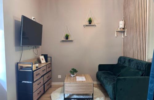 Ploermel Apartment | Cozy studio - Ploërmel city center - Wi-Fi et parking