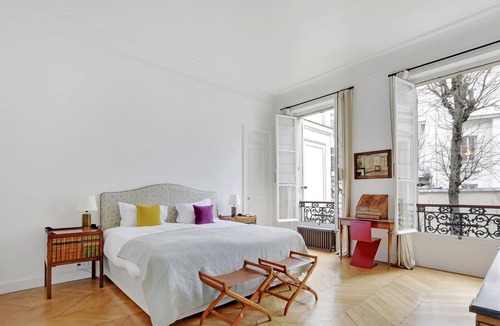 9th Arrondissement Apartment | D'aumale I Spacious 3 Bedroom Apartment in the 9th