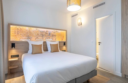 Republique–Point-du-Jour Hotel | Dantan Hotel