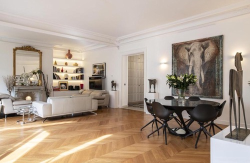 Notre-Dame-des-Champs Apartment | Deluxe Paris St Germain Suite