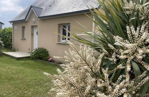 Saint-Germain-sur-Ay Cottage | Detached house in Saint-Germain-sur-Ay with private garden