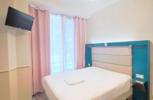 Porte-Saint-Martin Hotel | District Republique