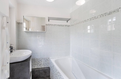 Centre Apartment | DRÔLES DE DAMES - Nid Douillet dans le Centre