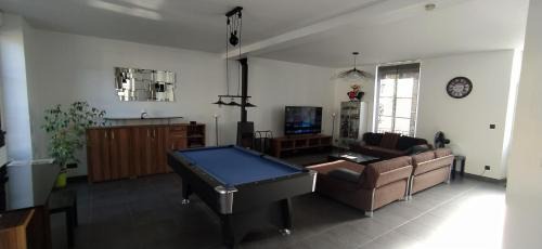 Chamouille House | DS Harmothe