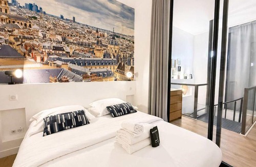 Notre-Dame-des-Champs Apartment | Duplex design avec babyfoot - Montparnasse - 6p