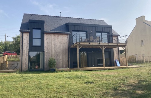 Saint-Nic House | Ecological house by the sea, walking distance to the beach