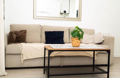 Saint-Denis Apartment | Elégant studio stade de France 8 pour 4 personnes