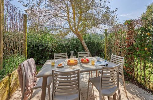 Courseulles-sur-Mer Apartment | Elegant 4-Pax Apartment with River View