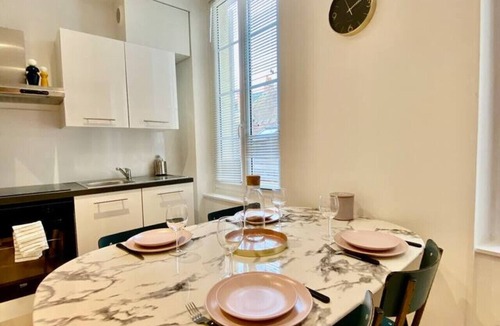 Hastings Apartment | Elegant and trendy in the heart of the historic district