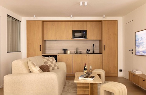 Porte-Saint-Martin Apartment | Elegant flat - 3BR-8P- Canal Saint-Martin