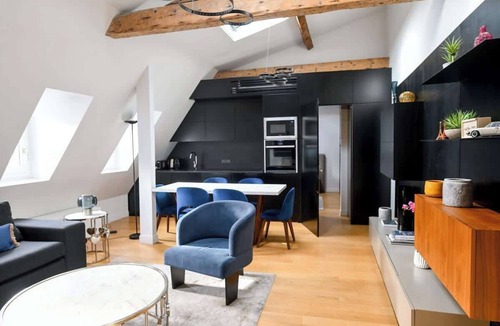 Champs-Elysees Apartment | Elegant Home 2BDR 6P Near Champs Elysees