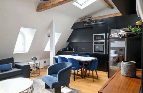 Champs-Elysees Apartment | Elegant Home 2BDR 6P Near Champs Elysees