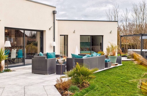 Ranville House | Elegant house with jacuzzi, modern comfort and history in Ranville