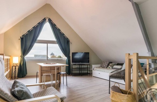 Saint-Vaast-la-Hougue Cottage | Elegant Modern House in St Vaast la Hougue