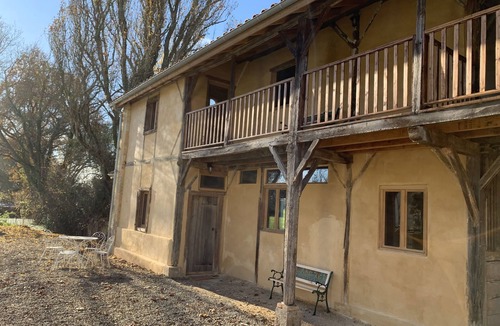 Samadet Cottage | Elegantly Rustic 2 bedroom French Cottage