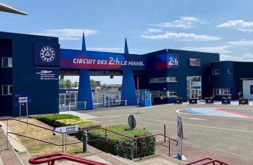 Pin - Vert Galant Apartment | Emerald 102 - 5 min Circuit 24H du Mans