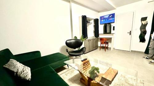 Pin - Vert Galant Apartment | Emerald 102 - 5 min Circuit 24H du Mans