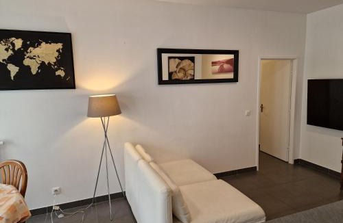 Chatenay-Malabry Apartment | Entier beau 3pièces climatisé avec terrasse de 60m2 pour 7personnes