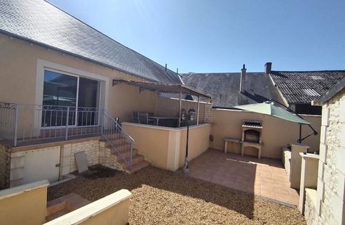 Villaines-sous-Luce House | Entire House: LA MAISON DU PETIT PEINTRE (sleeps 8–10). 4 bedrooms