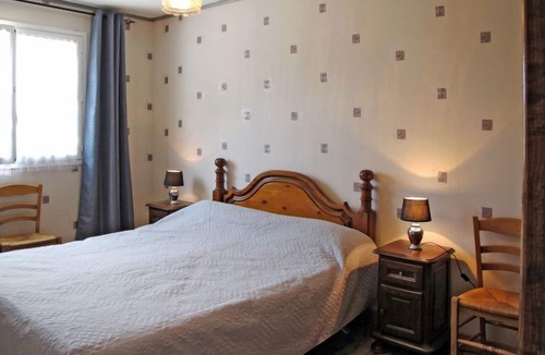 Le Mesnil House | Entre mer et campagne 3 by Interhome