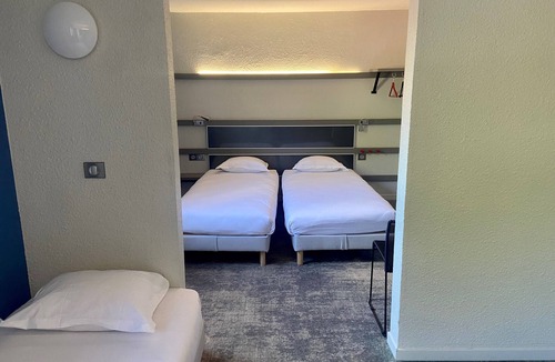 Trappes Hotel | Enzo Trappes by Kyriad Direct