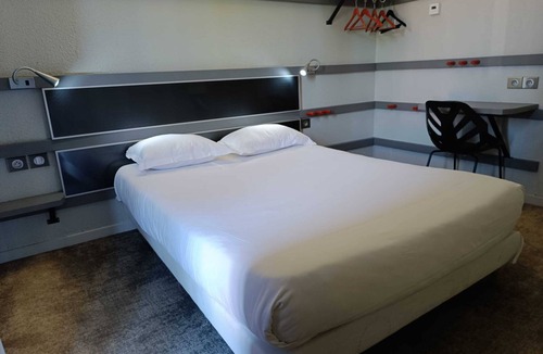 Trappes Hotel | Enzo Trappes by Kyriad Direct
