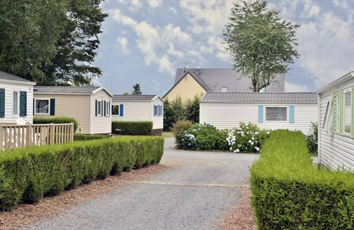 Balleroy House | Eva 33 Mobile Home: 3 bedrooms - 33 m² + semi-covered terrace, sleeps 6