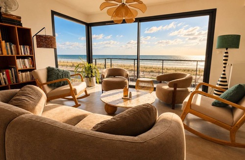 Colleville-Montgomery Apartment | Exceptional Seafront Apartment 180° Sea View Walk to Beach D-Day Beaches
