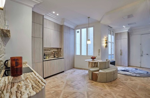Gaillon Apartment | EXCEPTIONAL 4 BEDROOM APARTMENT WITH A/C WALK TO LOUVRE OPERA