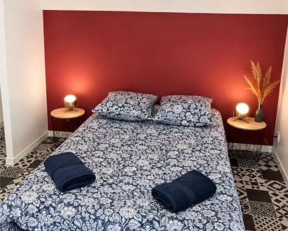 Ploermel Apartment | Excursion Bretonne - Urban Studio & Wifi Fibre