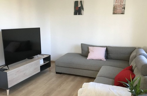 Ploneour-Lanvern Apartment | Family Apartment, Close to the Ocean!