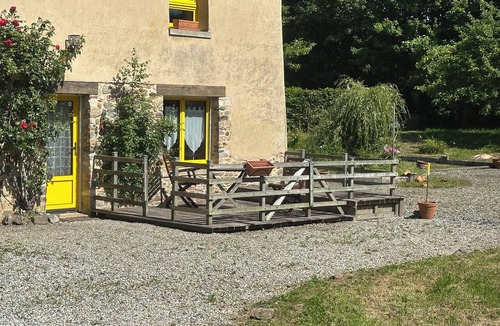 Marchesieux House | Family Break or With Friends in a Functional House. Horse Welcome