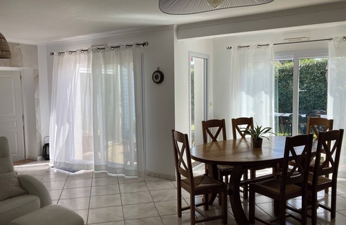 Saint-Regnobert-de-la-Cote-de-Nacre House | Family home 200m from the sea with garden