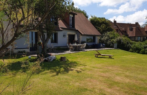 Honfleur Villa | Family villa by the sea