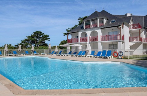 Le Pouliguen Apartment | flat for 4 with pool and Jacuzzi