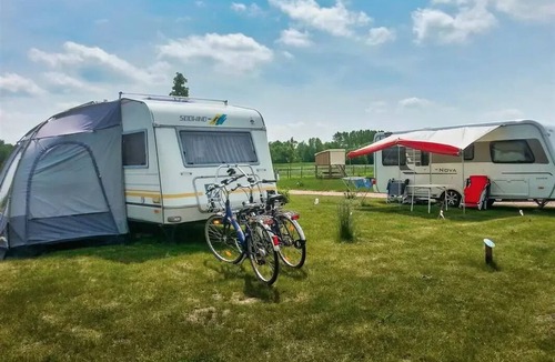 Brehemont House | Flower Camping Loire et Châteaux * - Mobile Home Premium 41m2 (3 bedrooms-6 people) + 2 bathrooms + air conditioning + covered terrace + LVS 6 people