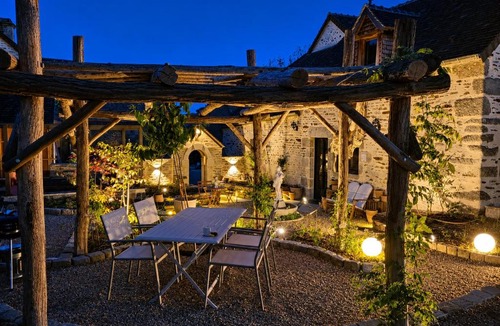 Saint-Denis-sur-Sarthon House | Fournil XVIIe & Spa privatifs - La Nuit d Étang