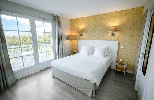 Bagnoles-de-l'Orne Apartment | Relaxing Wellness Getaway in Bagnoles