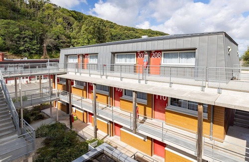 Roz-sur-Couesnon Apartment | Double Room Near Mont-Saint-Michel
