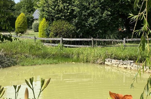 Saint-Evroult-Notre-Dame-du-Bois Cottage | Spacious farmhouse with garden in Saint-Evroult, pets allowed on request