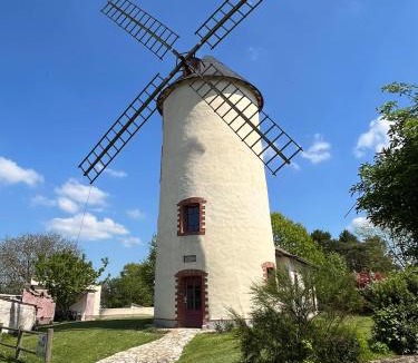 Saint-Georges-des-Gardes House | LE MOULIN DES GARDES
