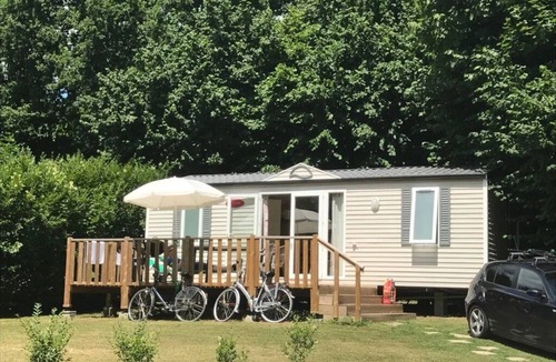 Saint-Martin-du-Vieux-Belleme House | Camping 3 étoiles - Piscine - ccbgdcd