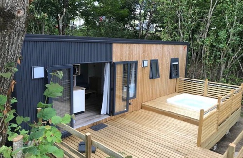 Saint-Martin-du-Vieux-Belleme House | Camping 3 étoiles - Piscine - ccbgdcd