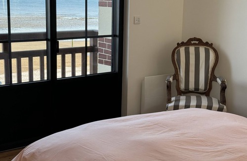 Saint-Regnobert-de-la-Cote-de-Nacre House | Front de Mer, 5 Chambres