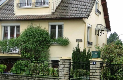 Grandcamp-Maisy Cottage | FRONT DE MER, very comfortable house, 6 people, 100 m², on the port, all shops
