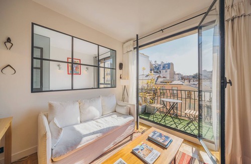 Neuilly-sur-Seine Apartment | Fully equipped 1BR In central Neuilly 5 minutes from Sablons metro