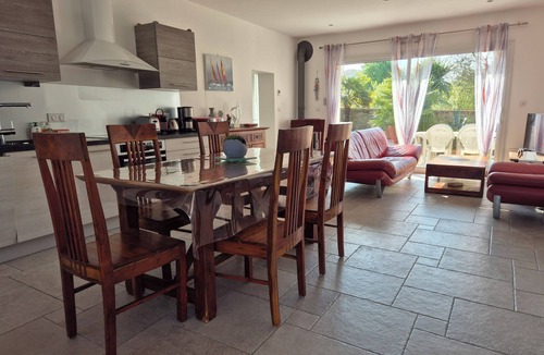 La Rogere House | Fully renovated house, all comforts, near beach, free wi-fi access.