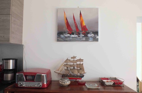La Rogere House | Fully renovated house, all comforts, near beach, free wi-fi access.