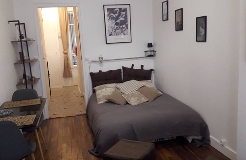 Grenelle Apartment | Furnished studio 22m2 2nd floor weekly rental near Eiffel Tower